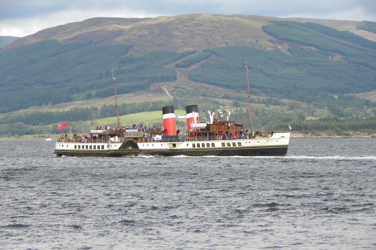 The Waverley leaving the Isle of Bute, Scotland