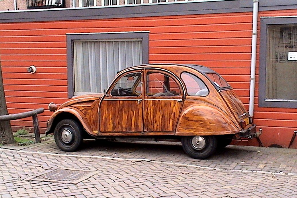 Deux chevaux faux bois