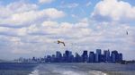 Blick auf die Skyline von Manhattan. Fotografiert auf der Staten Island Fähre.