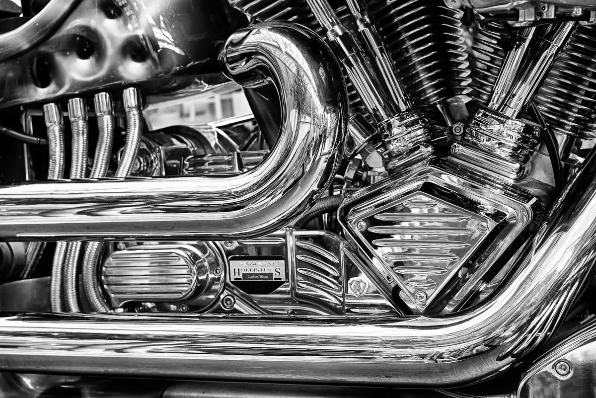 Motorcycle engine