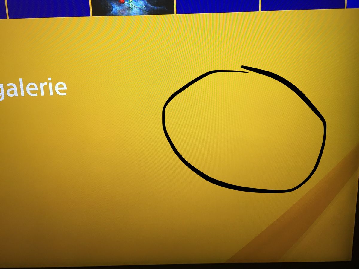 Auch im Menü mit gelben Hintergrund zu sehen (jedoch etwas schwieriger)