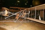 Der Wright Military Flyer von 1909 ist das erste Militärflugzeug der Welt. Location: National Museum of the United States Air Force in Dayton im US-Bundesstaat Ohio