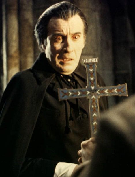 une-messe-pour-dracula-g-cropped_zpsqmxlmsgu.jpg~original.jpg