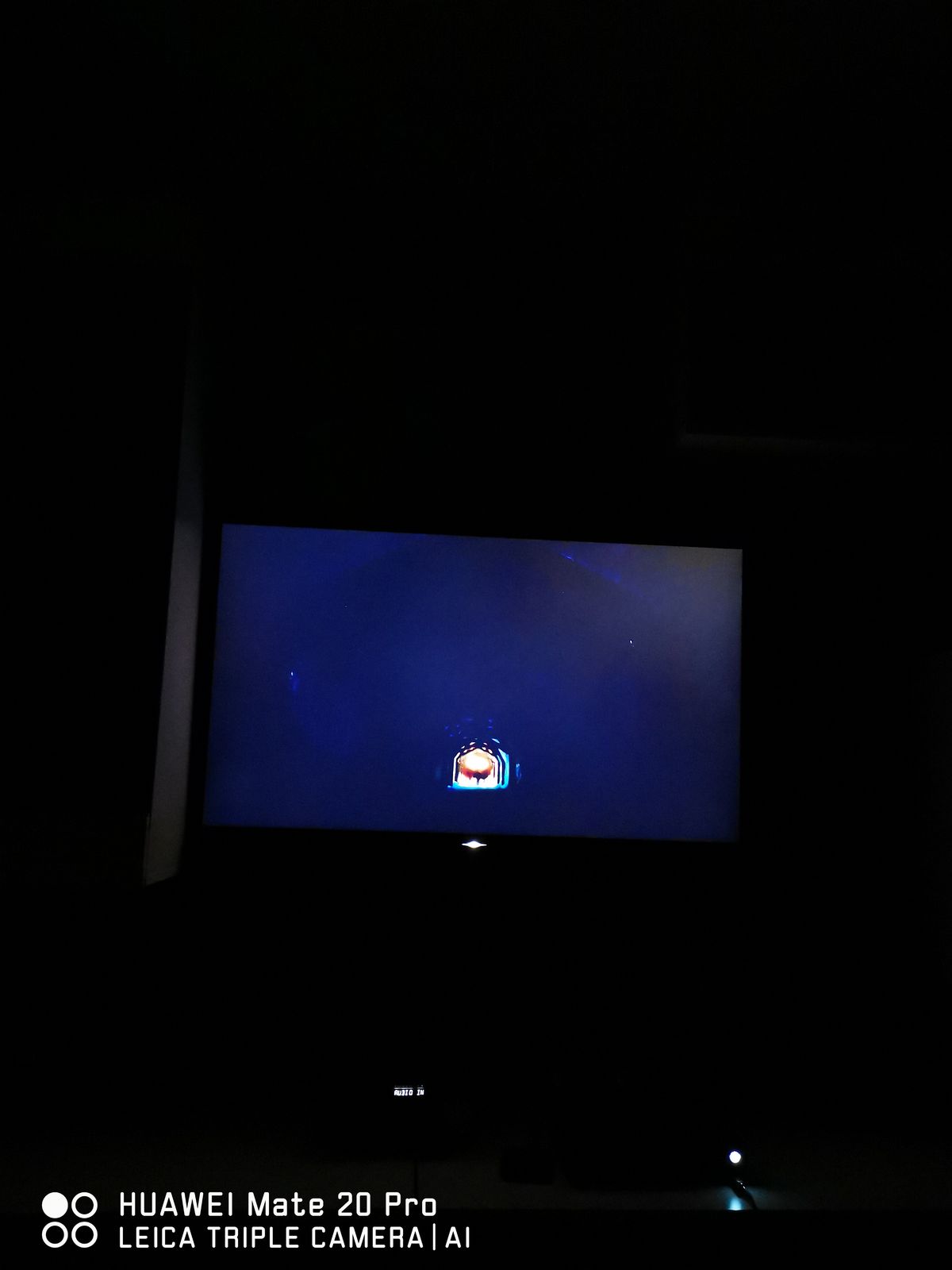 Hallo zusammen. Ich ha e mir vor ca einem halben Jahr einen Sony Bravia KD-49xf8096 TV gekauft und musste leider feststellen dass sich bei Nacht doch recht starkes Clouding feststellen lässt. Ich wollte hier nur fragen ob es hierbei noch im akzeptablen Bereich befindet oder ob ich mich an den Support wenden soll