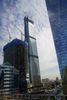 Moskau ist die Metropole der Widersprüche, von Zwiebeltürmen zu modernen Wolkenkratzern. Das Bild wurde in Jahr 2018 aus einem fahrenden Bus aufgenommen.