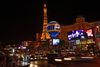 Das Paris ist ein Hotel und Casino in Las Vegas mit den Bauelementen des Eiffelturms und den Nachbau der  "Montgolfière" von 1783 ( Heißluftballon ). Technik: Kamera aufgelegt, Selbstauslösung kein Stativ