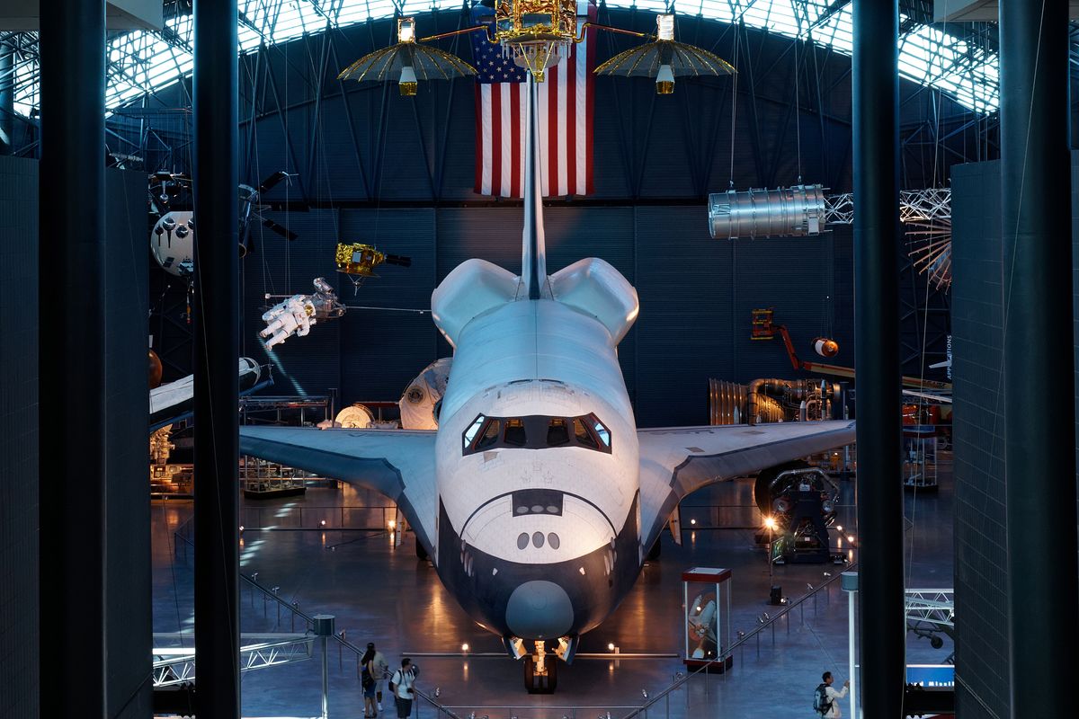 Der Orbiter war der Hauptbestandteil des dreiteiligen Space Shuttle Systems. Es diente als Crew-Transportfahrzeug, das Astronauten und Nutzlast zum und vom Weltraum beförderte. Location : Orbiter OV-101 "Enterprise" in Smithsonian Institution / Steven F. Udvar-Hazy Center, Washington, DC