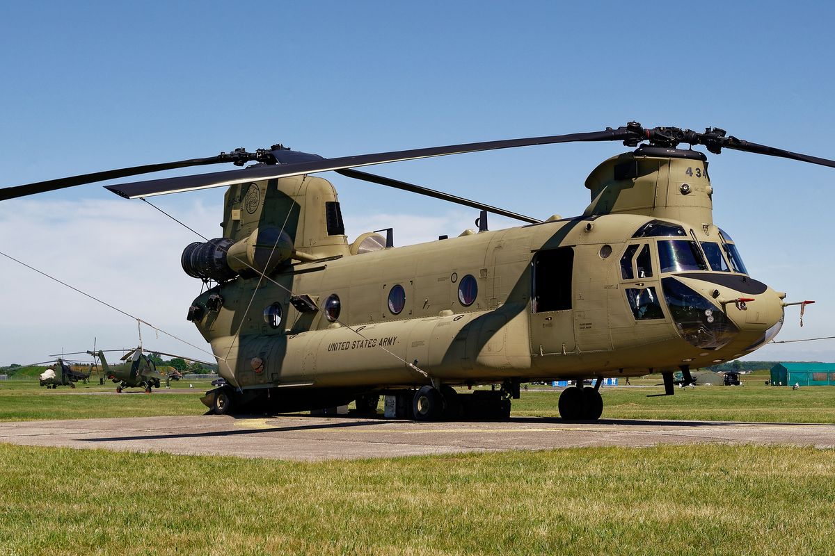 13-08434 CH-47F Chinook 1-214 AVN / Lokation : 6. Kujawski Helicopter Picnic ( Helikopter-Picknick ) in Inowrocław-Latkowo