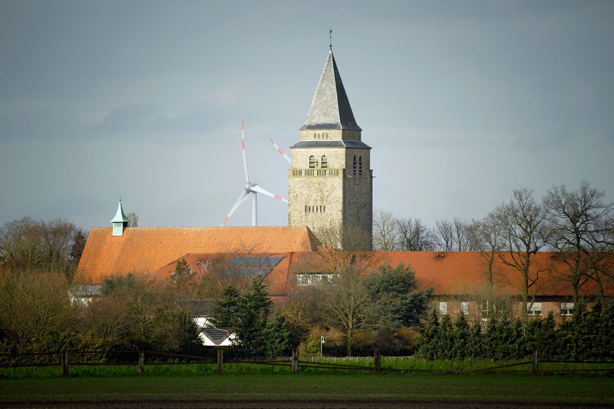 Die römisch-katholische Kirche St. Ludgerus in Schapen / Emsland