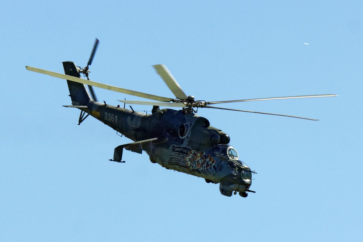 3361 Mil Mi-35 ( NATO-Codename: Hind ) 221.vrl c/s NATO Tiger Meet 2011 -  Lokation : 6. Kujawski Helicopter Picnic ( Helikopter-Picknick ) in Inowrocław-Latkowo