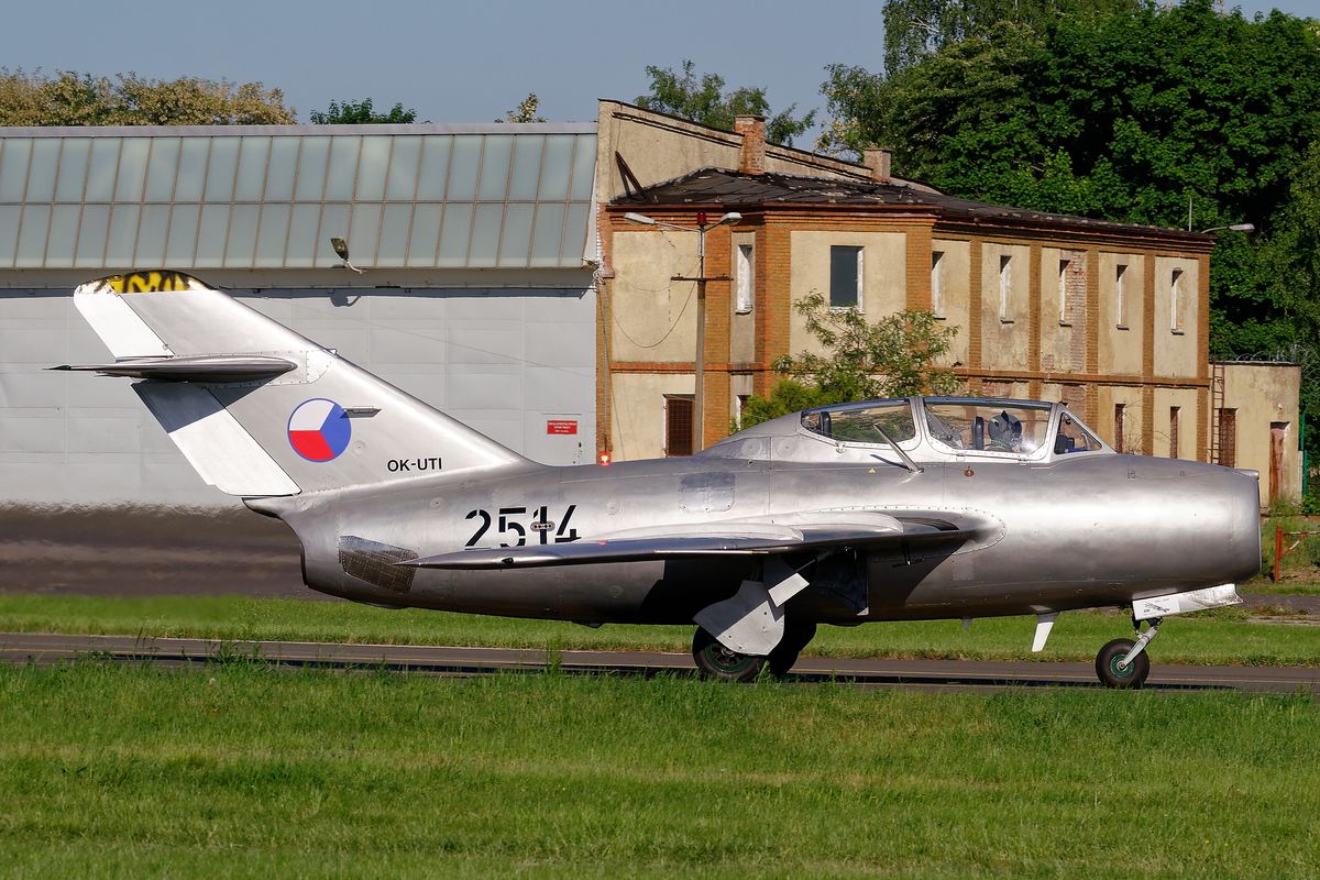 2514 Mikoyan Gurevich MiG-15 UTI Midget / 30th Fighter Bomber Air Regiment mks / Tiger mks / OK-UTI Czech Flying Legends - Lokation : Poznań - NATO Tiger Meet 2018