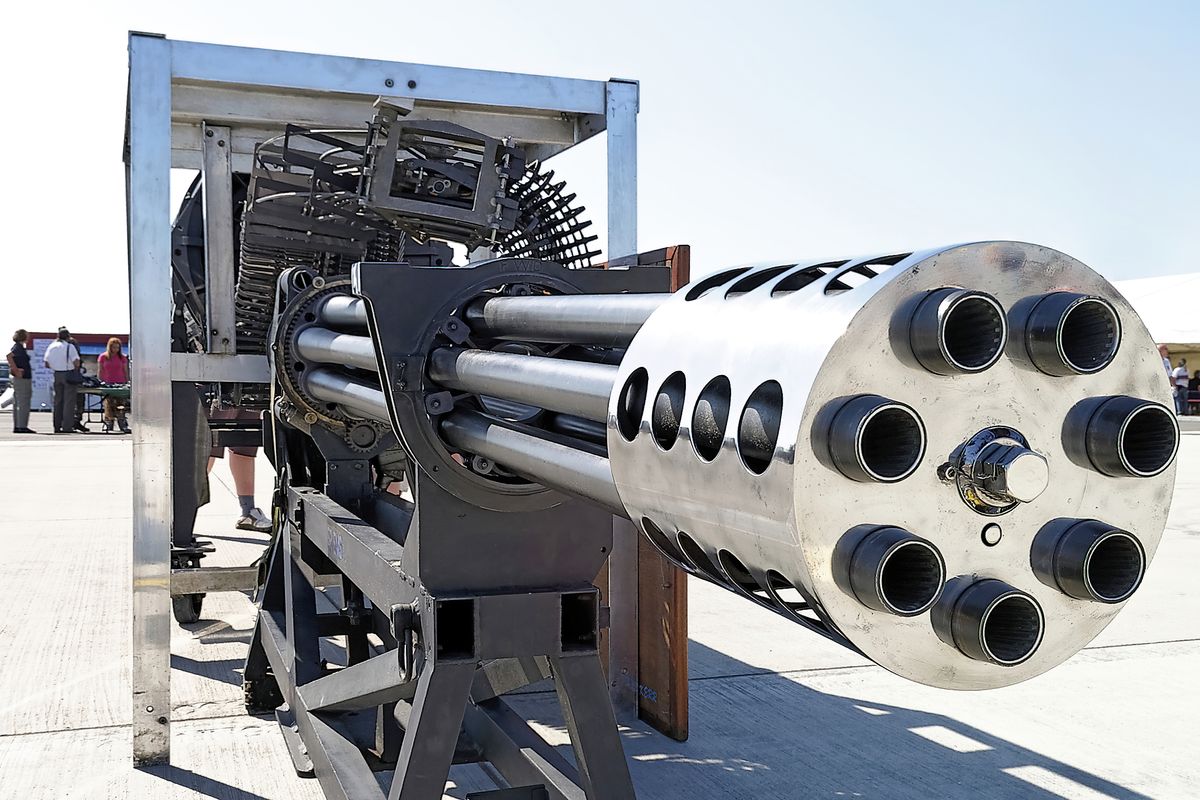 Die General Electric GAU-8/A Avenger, ist die Bordkanone der Fairchild-Republic A-10 Thunderbolt II. Location : Spangdahlem Air Base