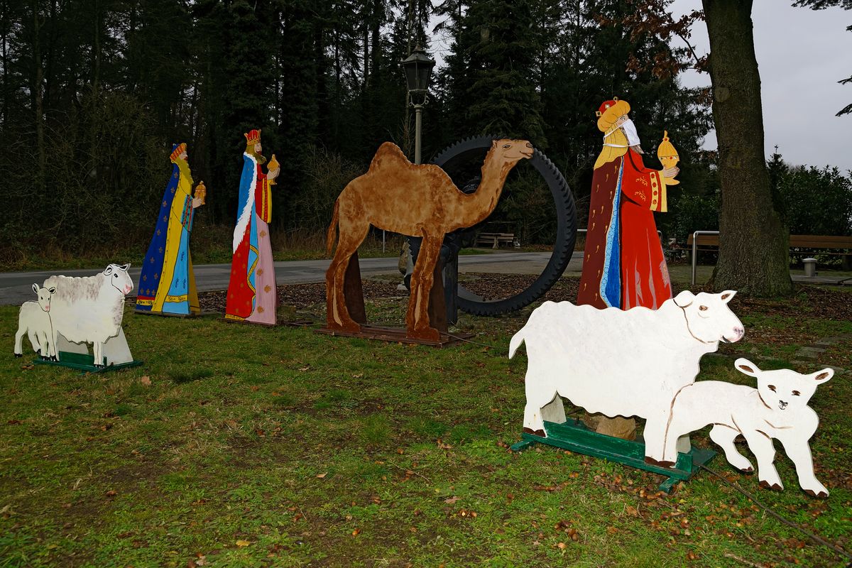 Heute sind die Heilige Drei Könige, Caspar, Melchior und Balthasar beim Jesuskind angekommen.