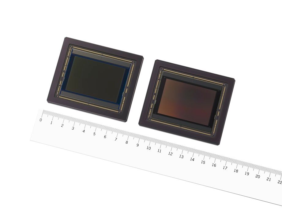 CMOS-Bildsensor IMX661 von Sony (links: Farbmodell, rechts: Schwarzweißmodell)