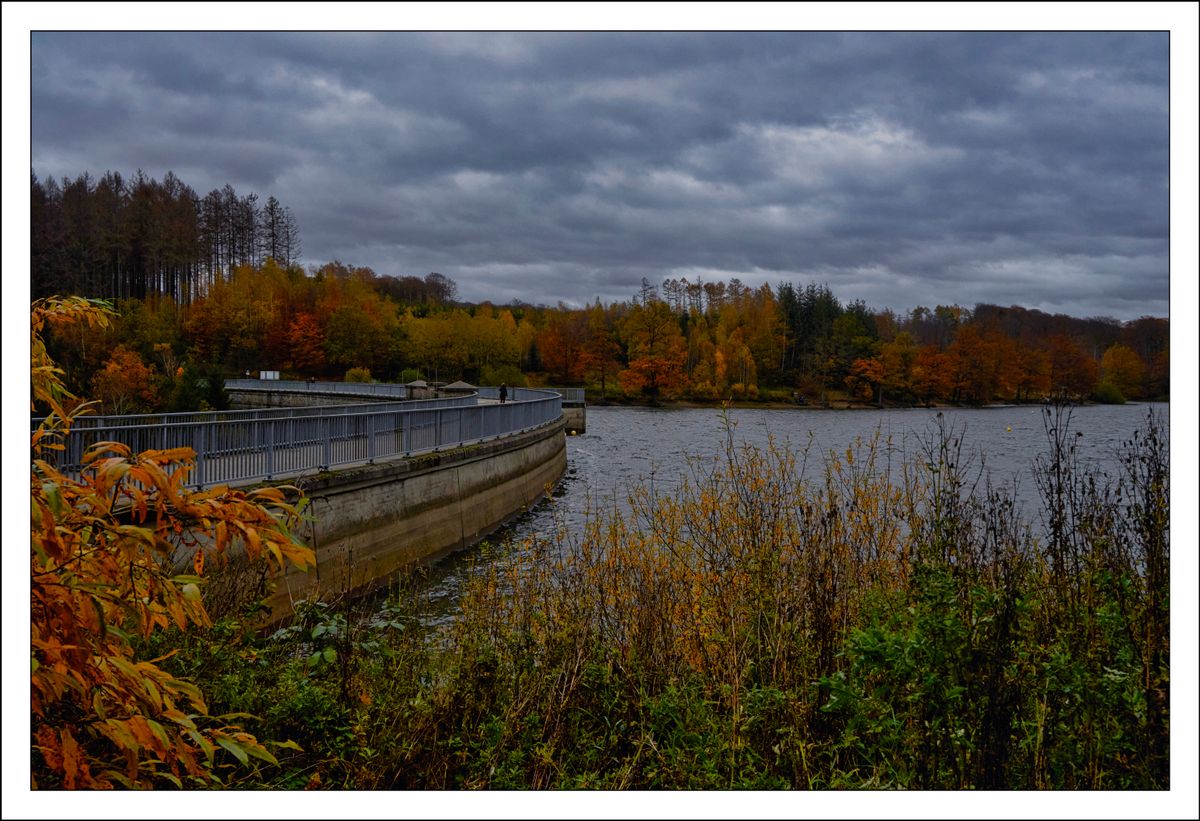 Brucher Talsperre im Herbst