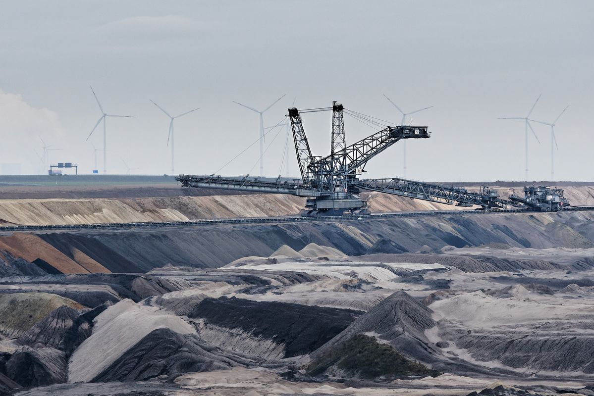 Auch als wir Weihnachten feierten, wurden tausende von Tonnen Kohle abgebaut.