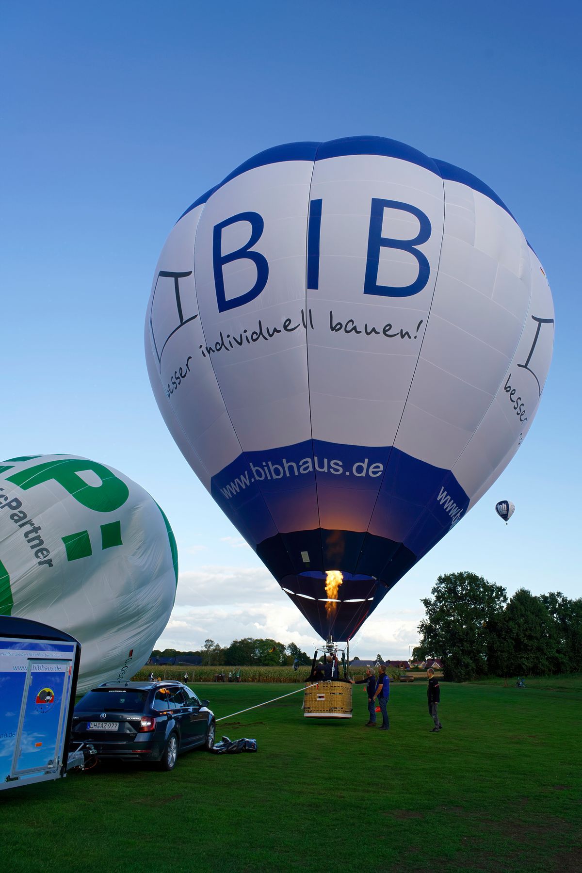 Der Heißluftballon D-OBIB hebt ab. Lokation : 8. Halverder Ballon-Festival 2022