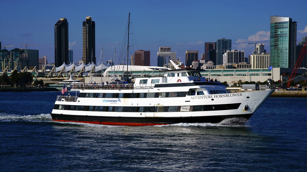 Die Adventure Hornblower Unterwegs in der San Diego Bay