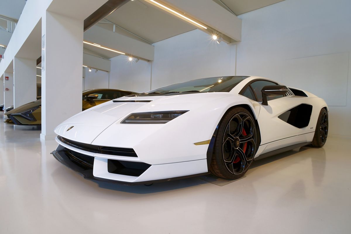 Die Neuauflage eines Legendären Autos, der Countach LPI 800-4 ausgestellt in Automobili-Lamborghini-Museum / Sant'Agata Bolognese, Italien