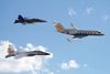 Der NASA Flypast, der N802NA C-20A, N836NA F-15B & N867NA F/A-18B auf der Aerospace Valley Open House / Air Show.