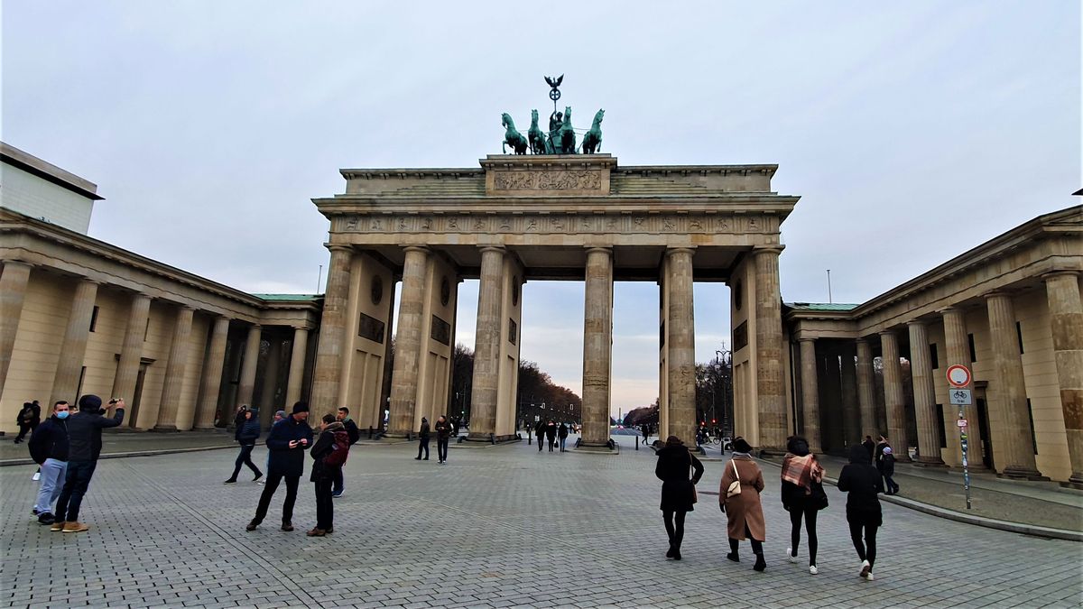 Berlin-Brandenburger-Tor22.jpg