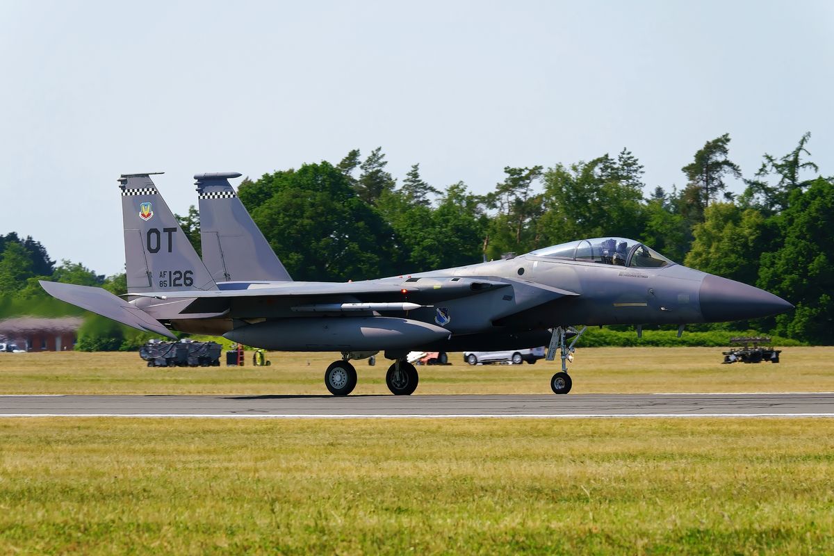 Flugbetrieb auf Hohn : Die 85-0126/OT F-15C "Eagle" 85th TES (Test and Evaluation Squadron) mks