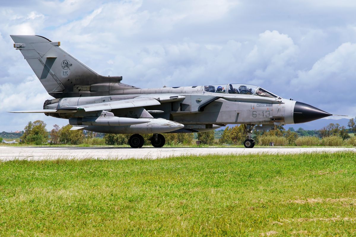 Die MM7014 / 6-13, Tornado IDS, 102º-154º Gr, 6° Stormo Taxiing zur Startbahn. Location : exercise Iniohos 2023 / Andravida Air Base / Air Tactics Center