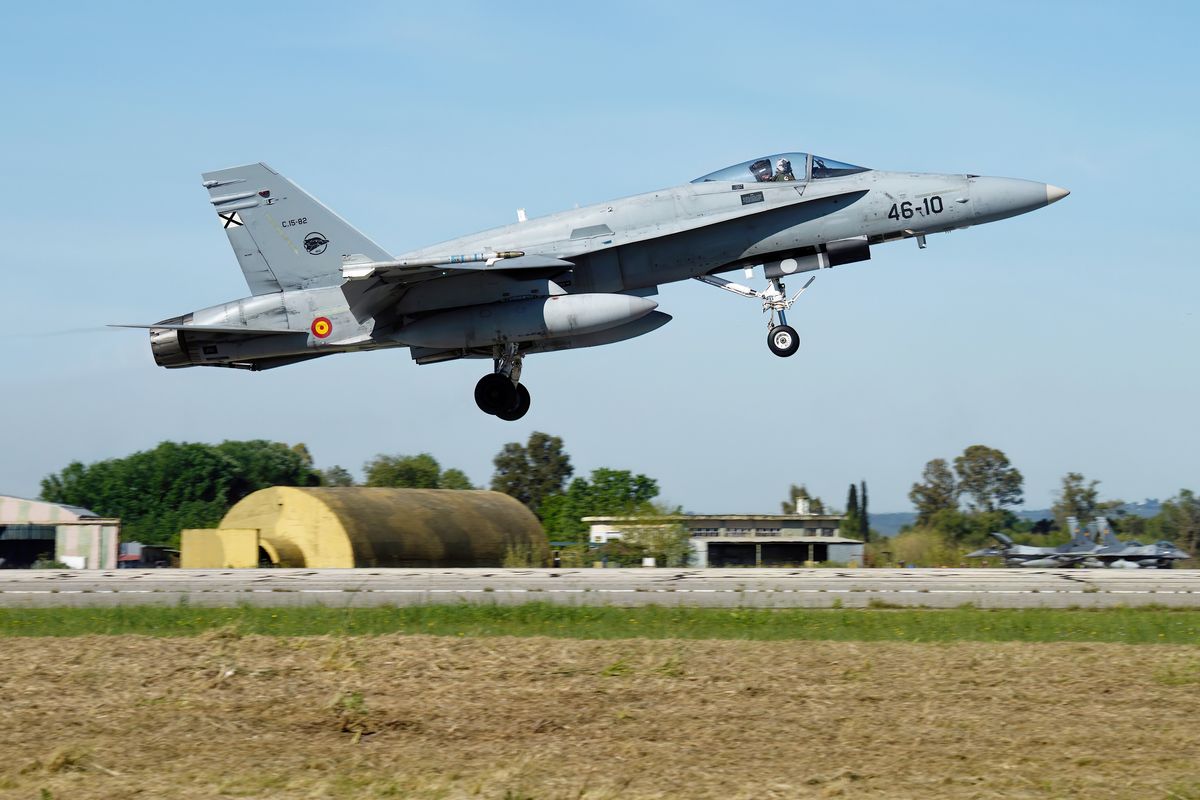 Die C.15-82 / 46-10 F/A-18A+ "Hornet" von der Esc 462 beim Takeoff (Start). Location : Spotter Day (10.04.2024) zu exercise Iniohos 2024 in Andravida