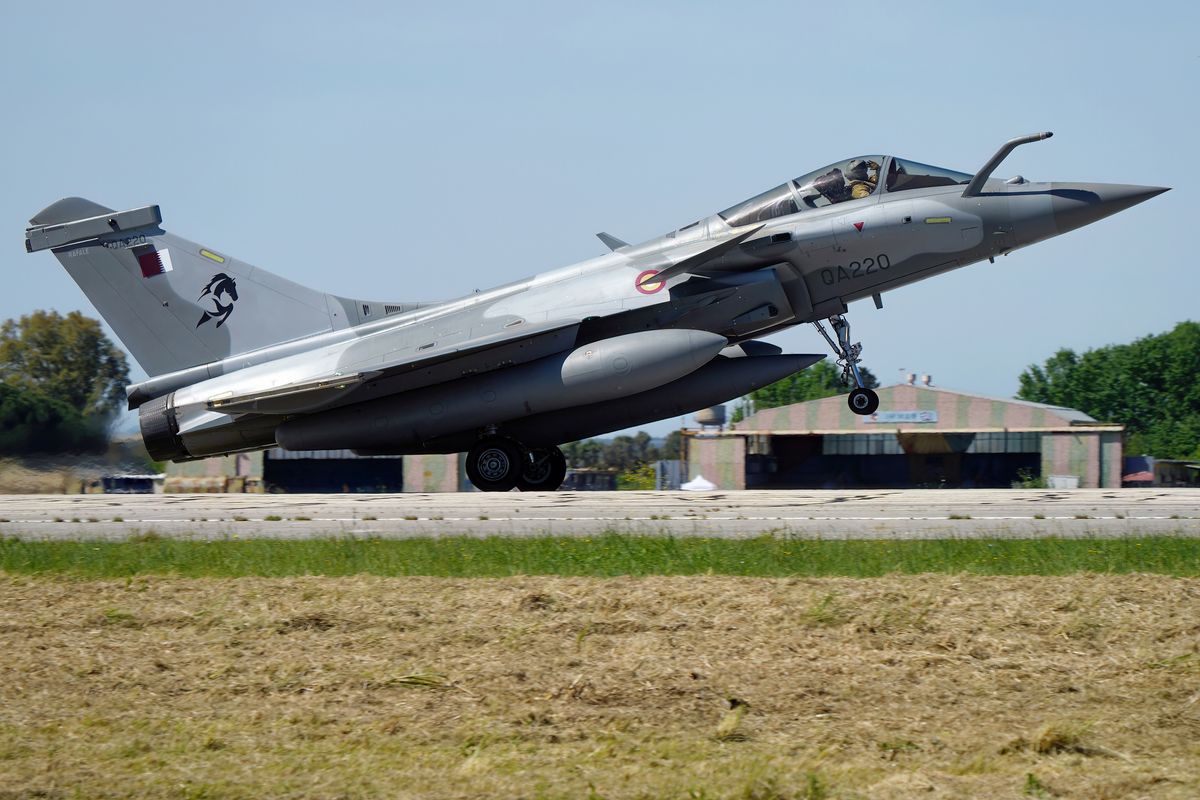 Arrival von der, QA220 Rafale EQ1 Sqn (Qatar Emiri Air Force / Flying Wing 6 / Al Adiyat)