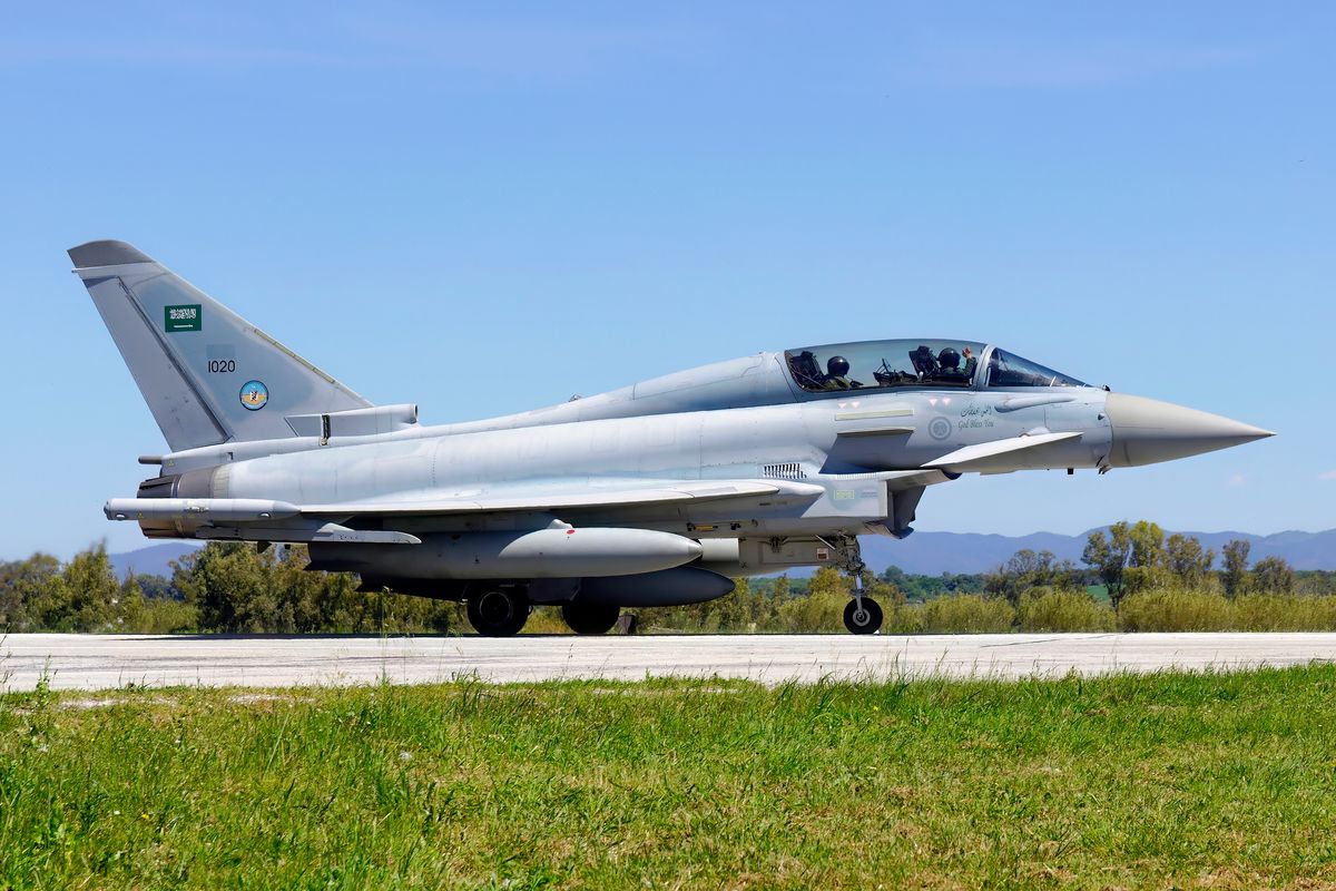 Die 1020 Typhoon T3 10 Sqn beim Taxying. Location : Spotter Day (10.04.2024) zu der exercise Iniohos 2024 in Andravida