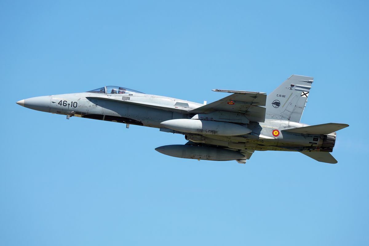 Die C.15-82 / 46-10 F/A-18A+ "Hornet" Esc 462 beim Take-off. Location : Spotter Day (10.04.2024) zu der exercise Iniohos 2024 in Andravida