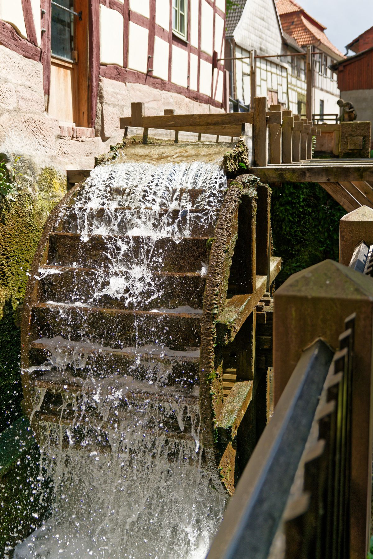 Titelanleihe bei Beni, ansonsten oberschlägiges Mühlrad der Herrnmühle, Heiligenstadt