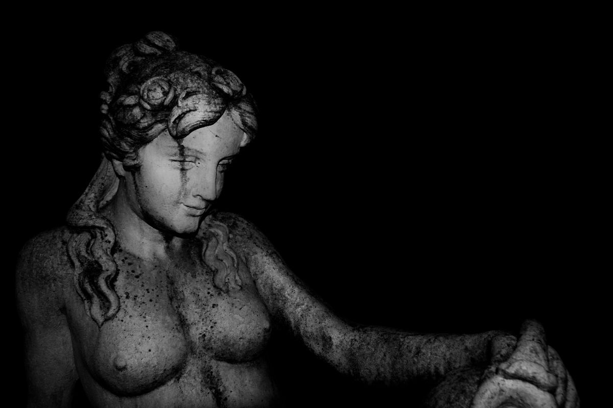 Statue