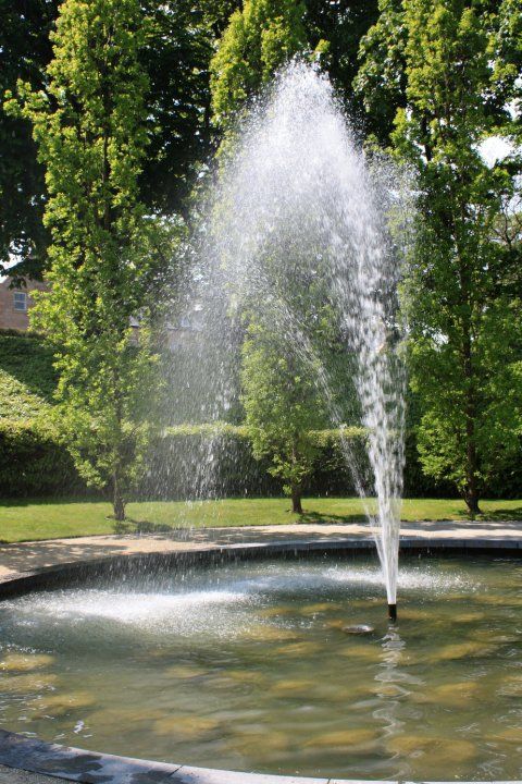 Visit to Alnwick Garden summer 2010 - Fountain in the Castle's garden