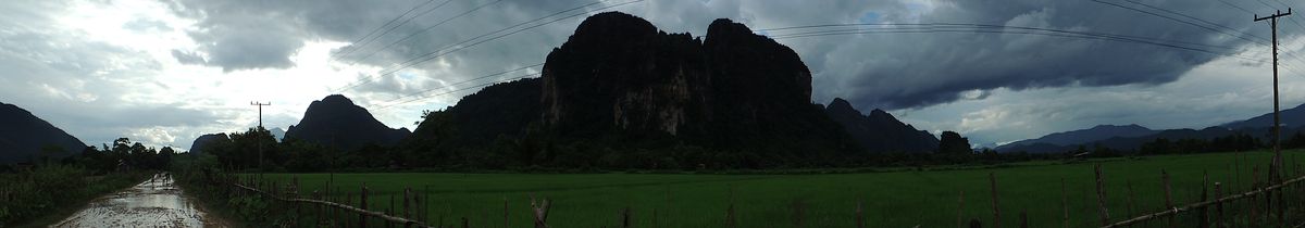 Una tarde despues de la lluvia monzónica en este paraiso de la naturaleza en este precioso rincón de Laos como es Vang Vieng